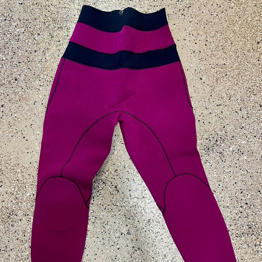 Seea x Reunion 2mm High Waist Pant - Large / Burgundy / Black  💜